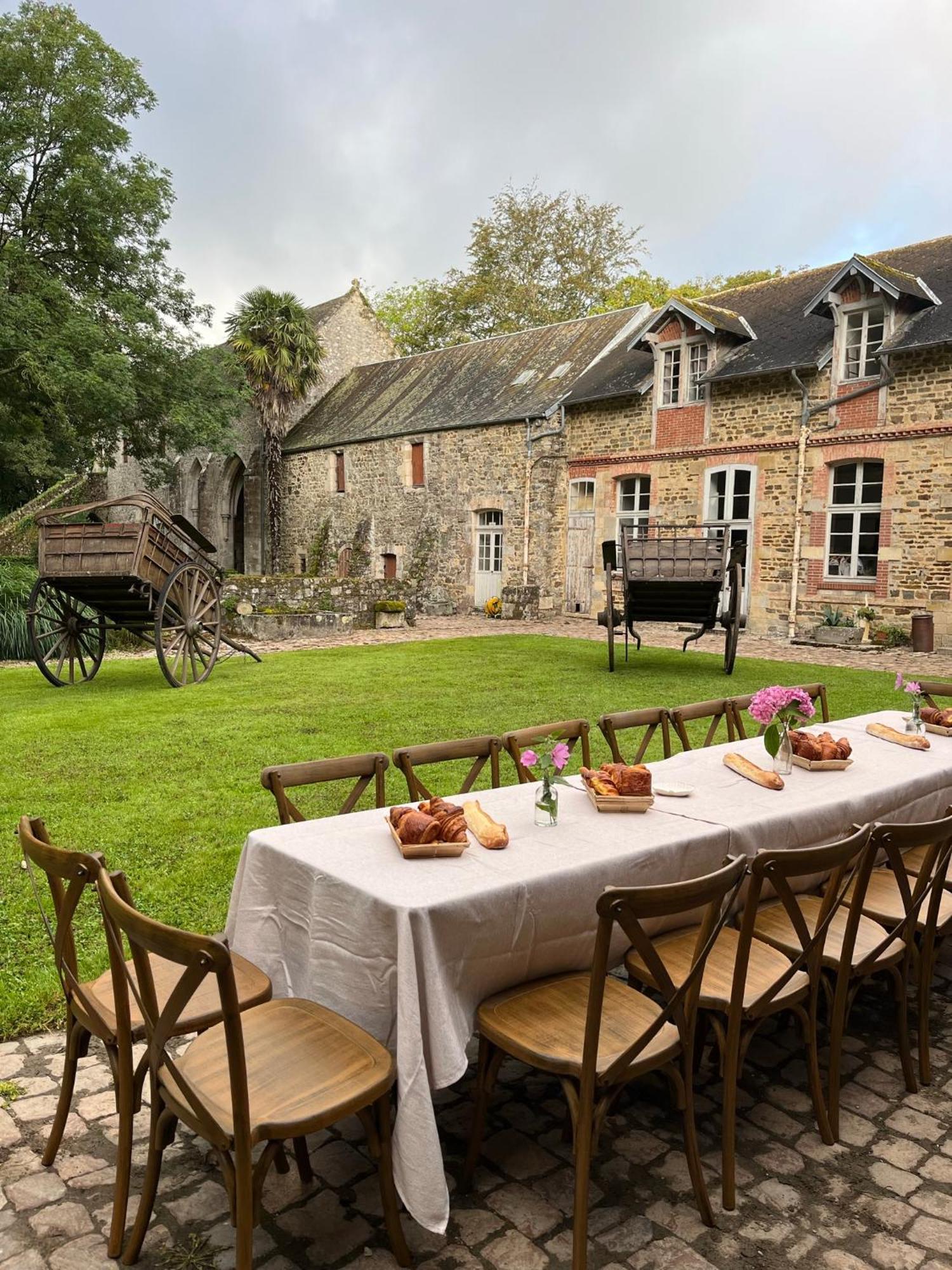Abbaye De Blanchelande Bed & Breakfast Neufmesnil Eksteriør bilde